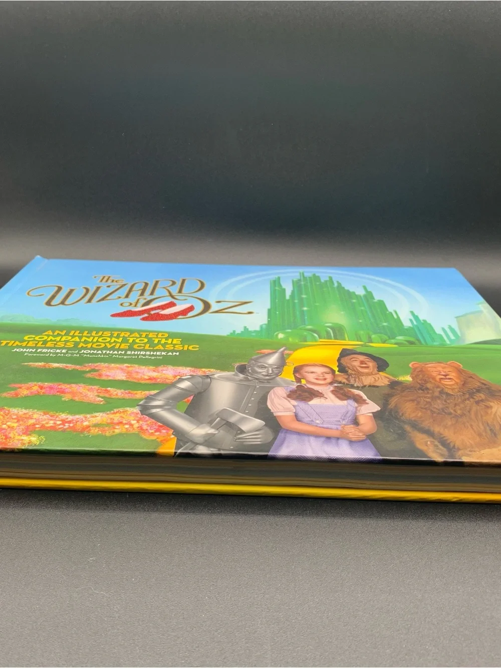 The Wizard of Oz Illustrated Companion 70th Anniversary - Hardcover Cover